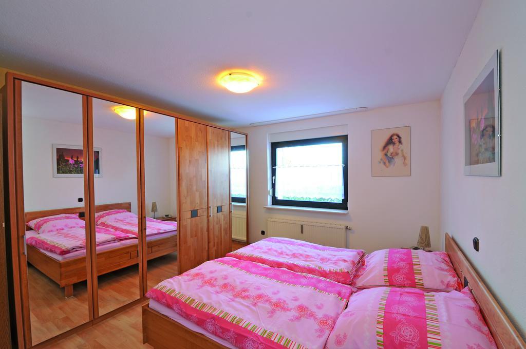Ferienwohnung Heinen Schleiden Ruang foto